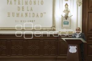 AYUNTAMIENTO . POBLANOS DISTINGUIDOS