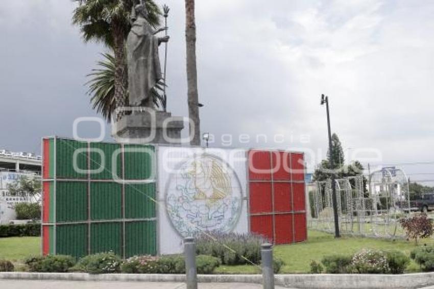 SAN PEDRO CHOLULA .  ADORNOS PATRIOS 