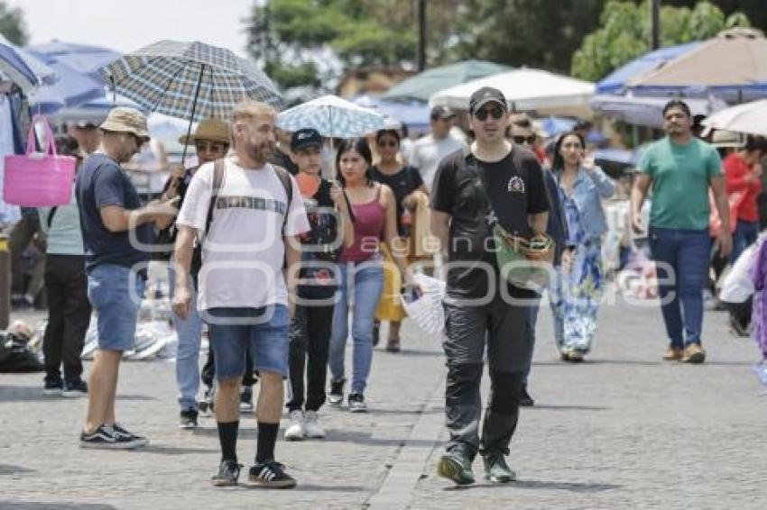 SAN PEDRO CHOLULA . TURISTAS