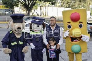AYUNTAMIENTO . OPERATIVO REGRESO A CLASES