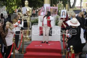 PREMIOS . ENEMIGOS DE LA DEMOCRACIA