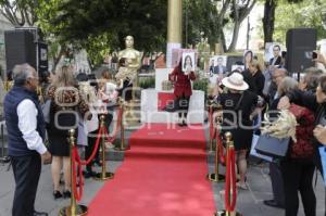 PREMIOS . ENEMIGOS DE LA DEMOCRACIA