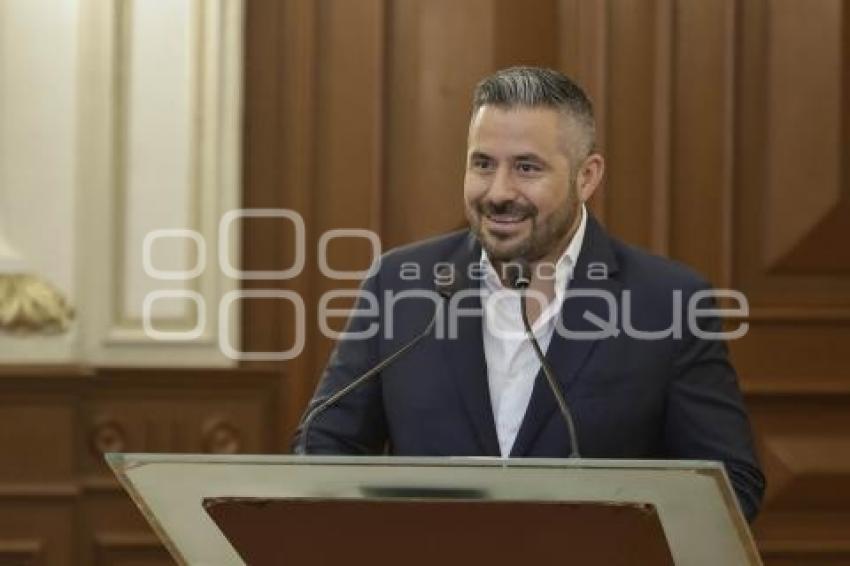 ADÁN DOMÍNGUEZ