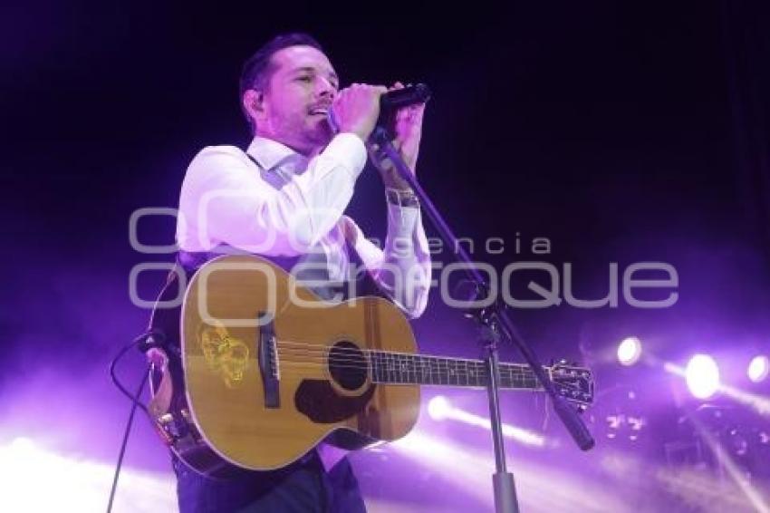 CONCIERTO . JUAN SOLO