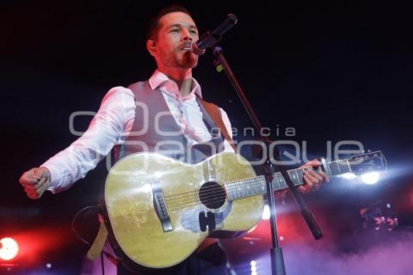 CONCIERTO . JUAN SOLO