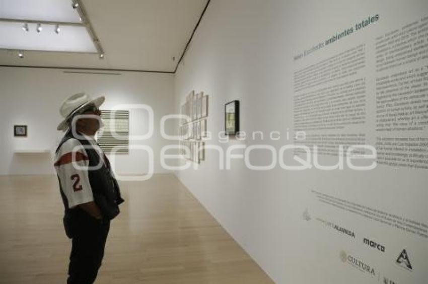 EXPOSICIÓN . HELEN ESCOBEDO