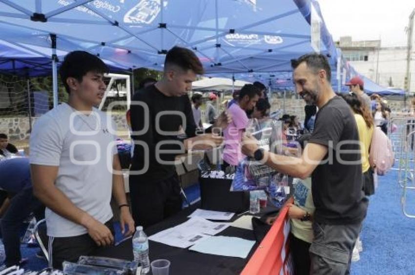 MEDIO MARATÓN DE PUEBLA . ENTREGA DE KITS