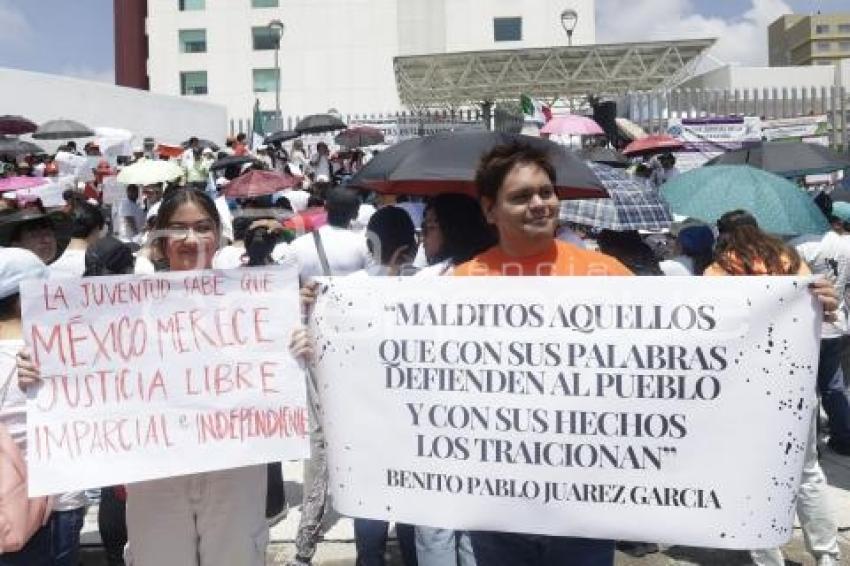 PODER JUDICIAL . MANIFESTACIÓN ESTUDIANTES