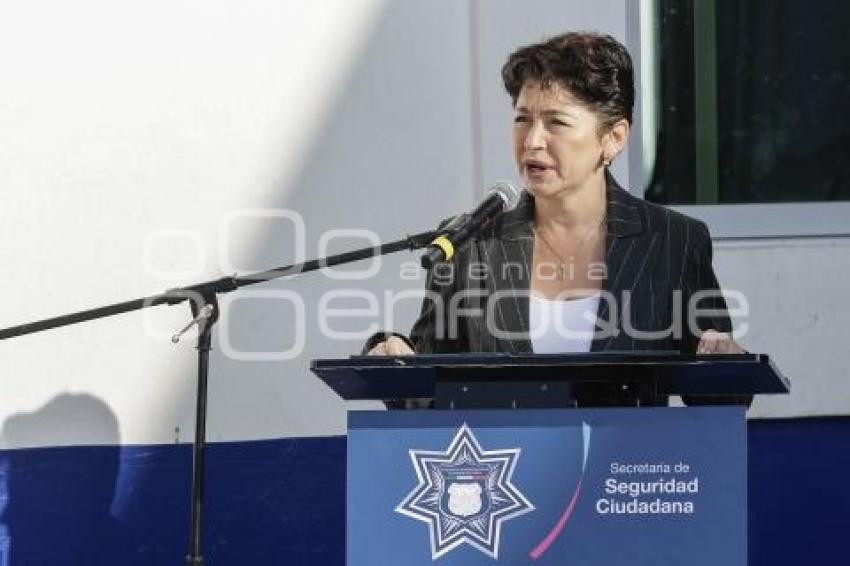 CONSUELO CRUZ