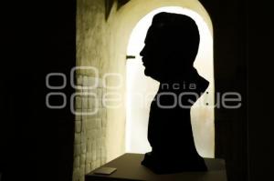 EXPOSICIÓN . EL ROSTRO DEL AUTOR