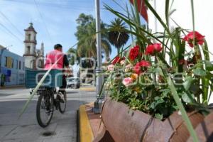 TLAXCALA . CONTENEDORES MÁQUINA TEXTIL