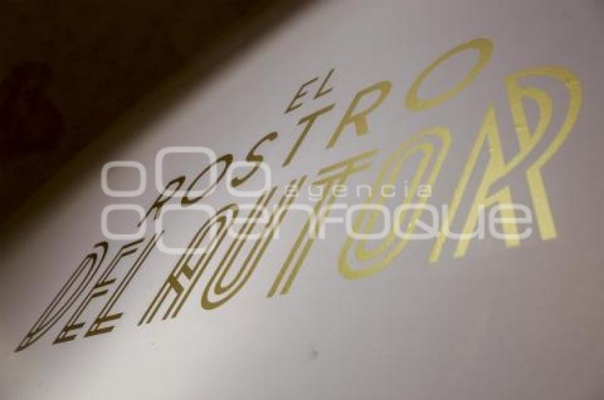 EXPOSICIÓN . EL ROSTRO DEL AUTOR