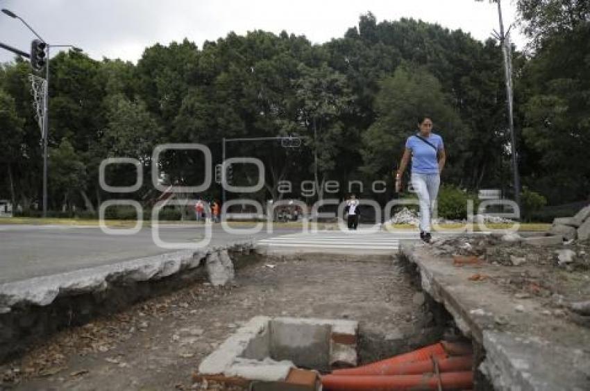 PASO PEATONAL . CENHCH