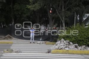 PASO PEATONAL . CENHCH