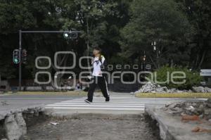 PASO PEATONAL . CENHCH