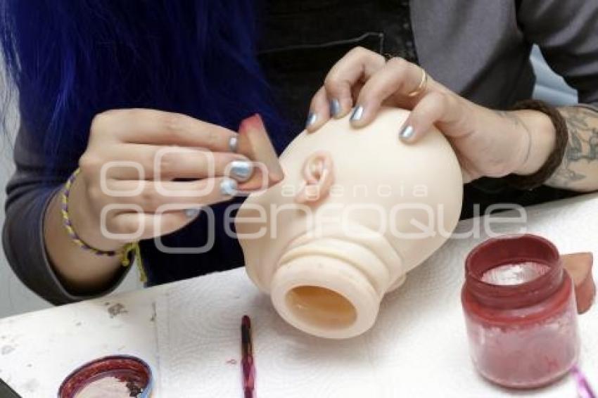 MUÑECOS HIPERREALISTAS
