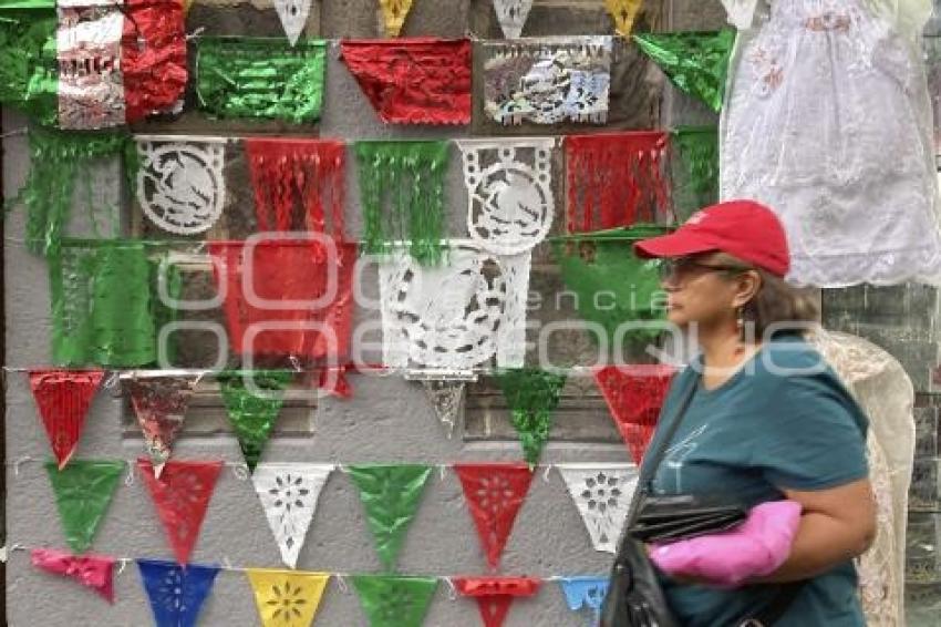 ADORNOS PATRIOS
