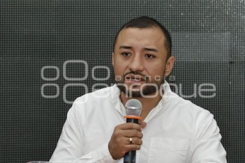 PAVEL TOBÓN