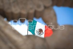 TLAXCALA . BANDERA DE MÉXICO