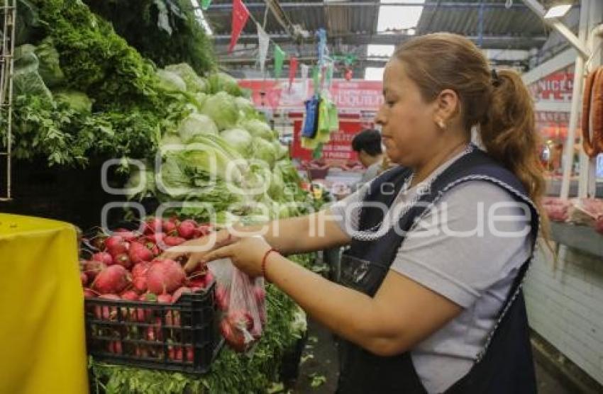FIESTAS PATRIAS . MERCADO