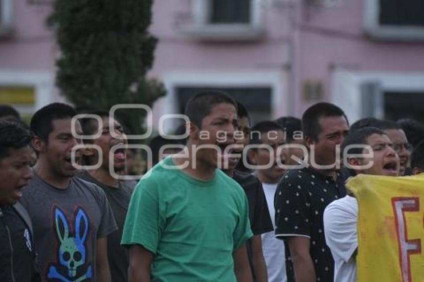 TLAXCALA . MANIFESTACIÓN NORMALISTAS