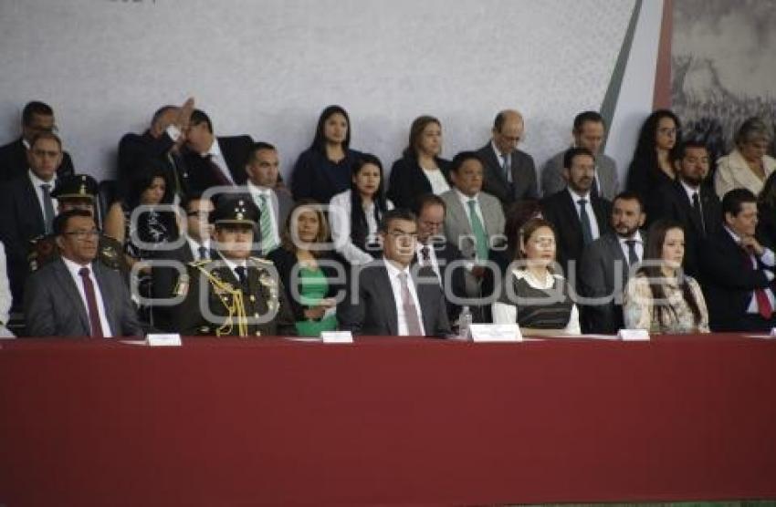 GOBIERNO . CEREMONIA NIÑOS HÉROES