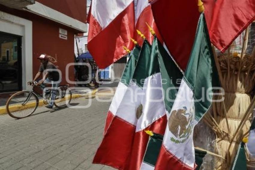 ADORNOS PATRIOS