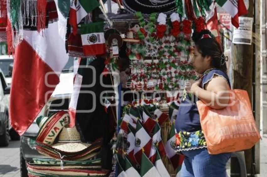 ADORNOS PATRIOS
