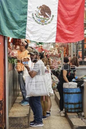 FIESTAS PATRIAS . MERCADO