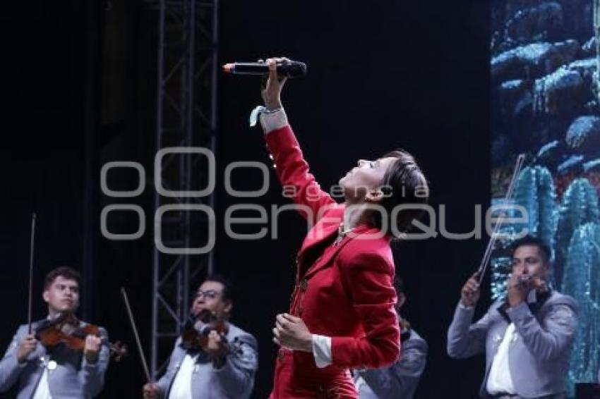 FIESTAS PATRIAS . MAJO AGUILAR