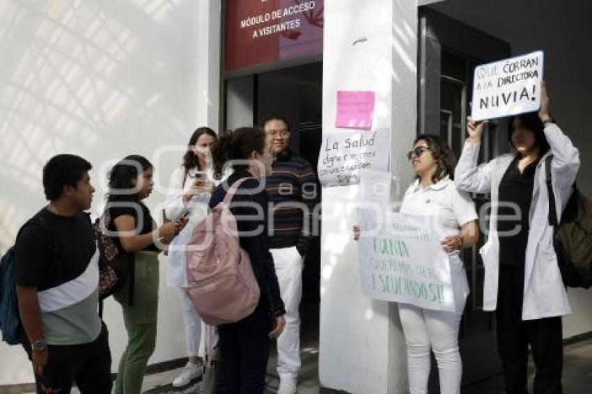 UPAEP . MANIFESTACIÓN MEDICINA