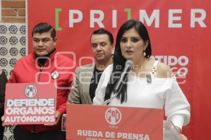 PRI . DELFINA POZOS