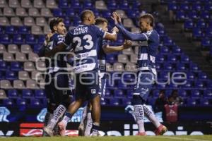 FÚTBOL . CLUB PUEBLA VS PACHUCA
