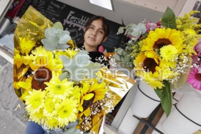 FLORES AMARILLAS