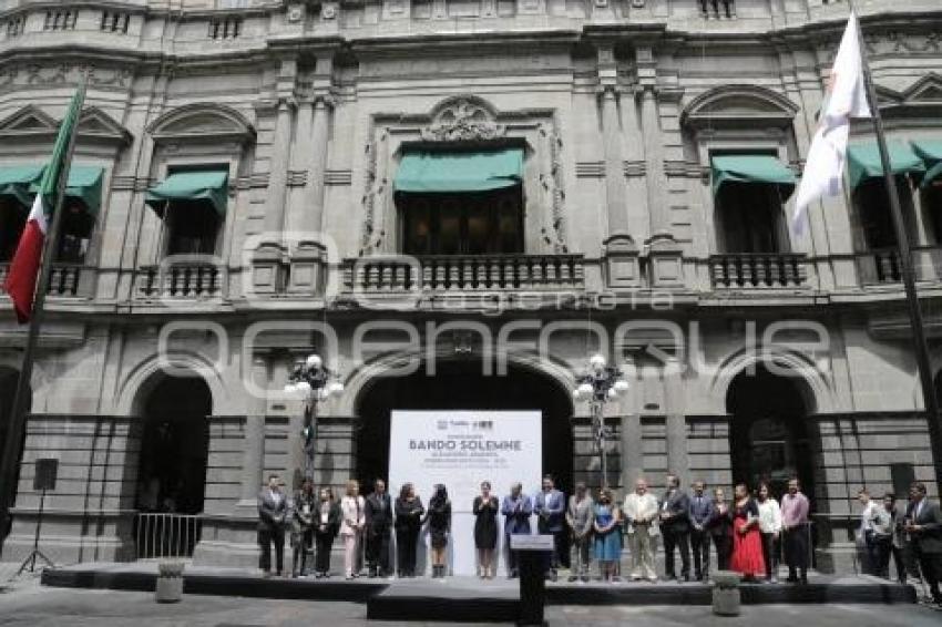 BANDO SOLEMNE . PALACIO MUNICIPAL