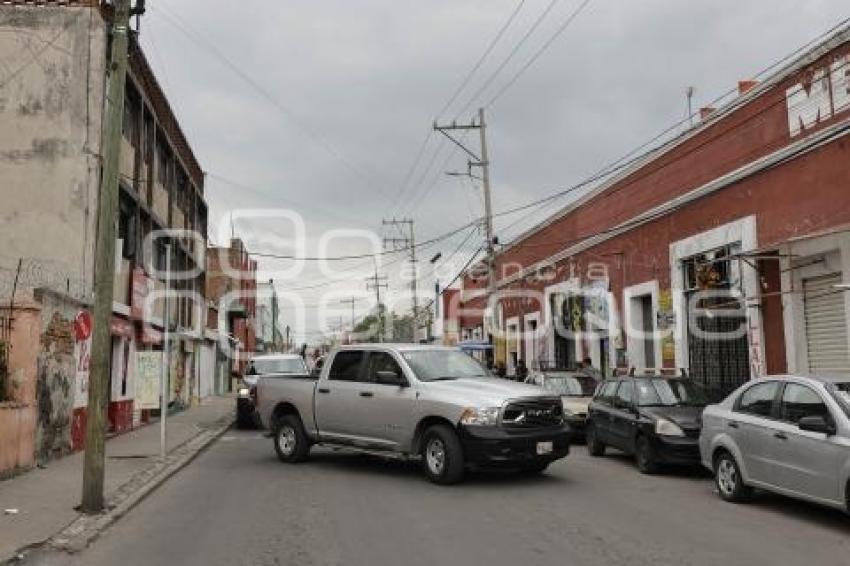 8 PONIENTE . CATEO