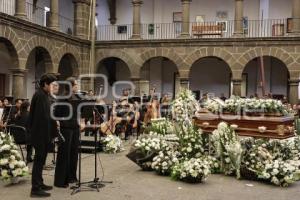 HOMENAJE PÓSTUMO . ELISA ÁVALOS