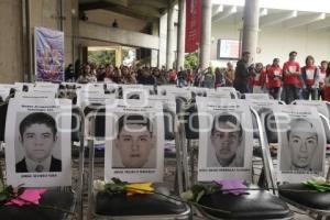IBERO . ESTUDIANTES AYOTZINAPA