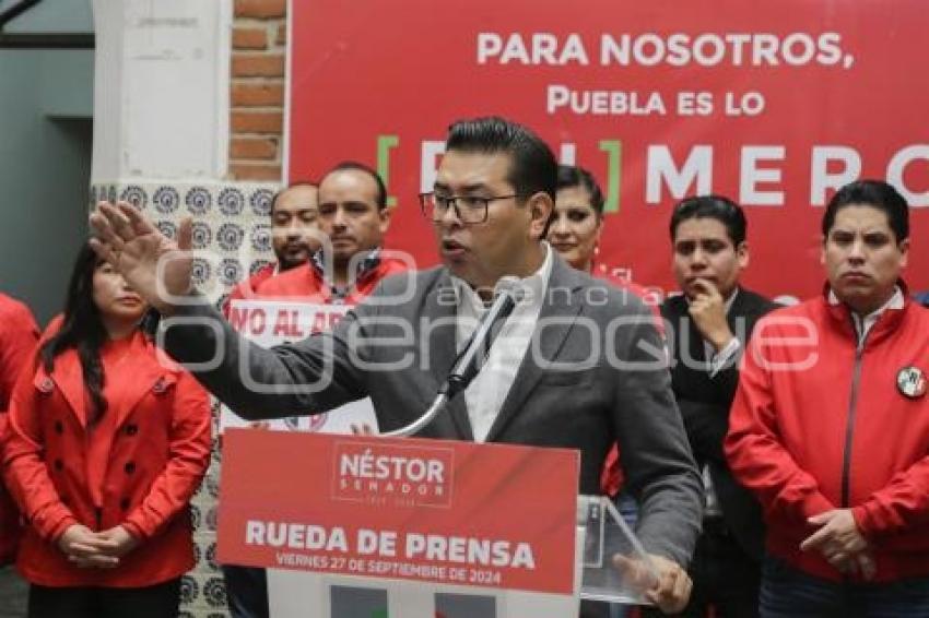 NÉSTOR CAMARILLO