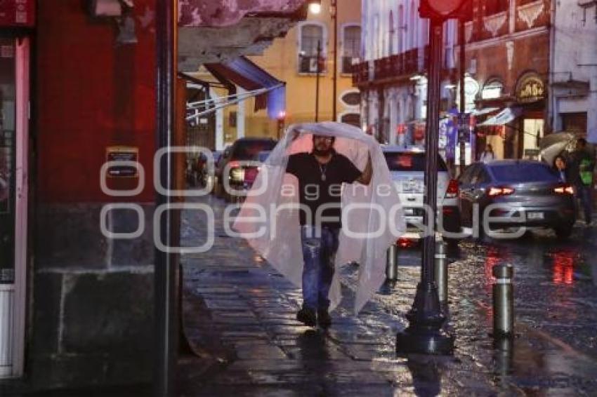 CLIMA . LLUVIA