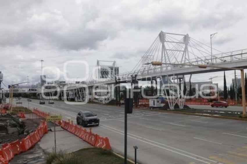 VIADUCTO ELEVADO . CICLOVÍA ATLIXCÁYOTL
