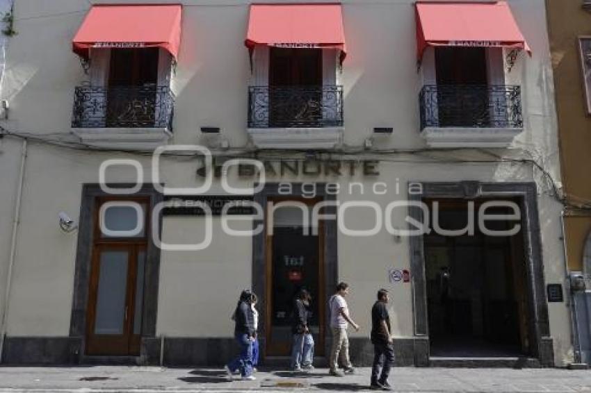 BANCOS . DÍA DE ASUETO
