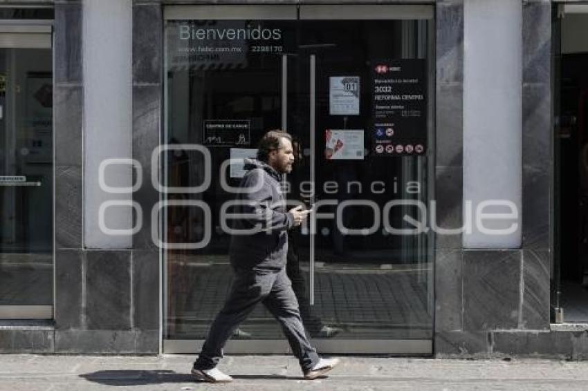 BANCOS . DÍA DE ASUETO