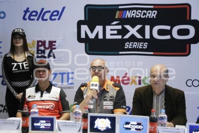 TURISMO . NASCAR
