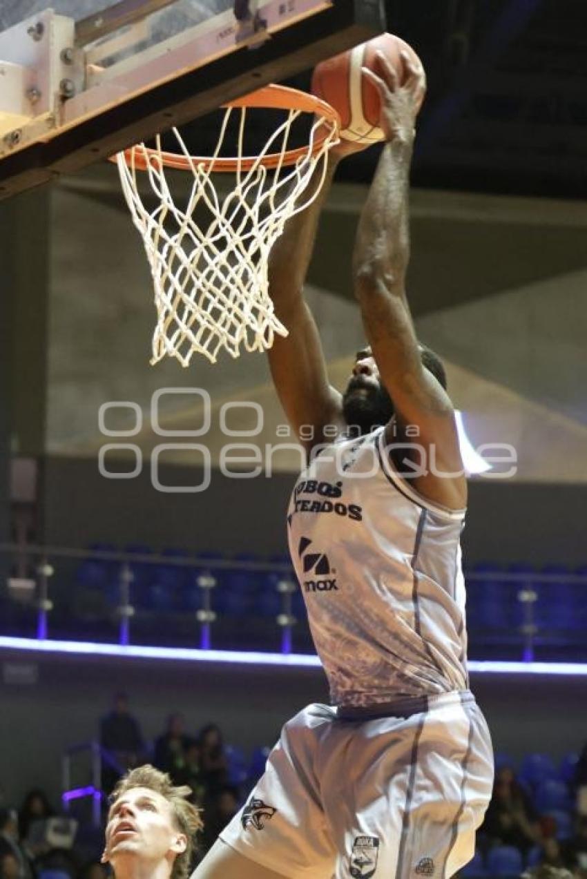 BALONCESTO . LOBOS VS SOLES