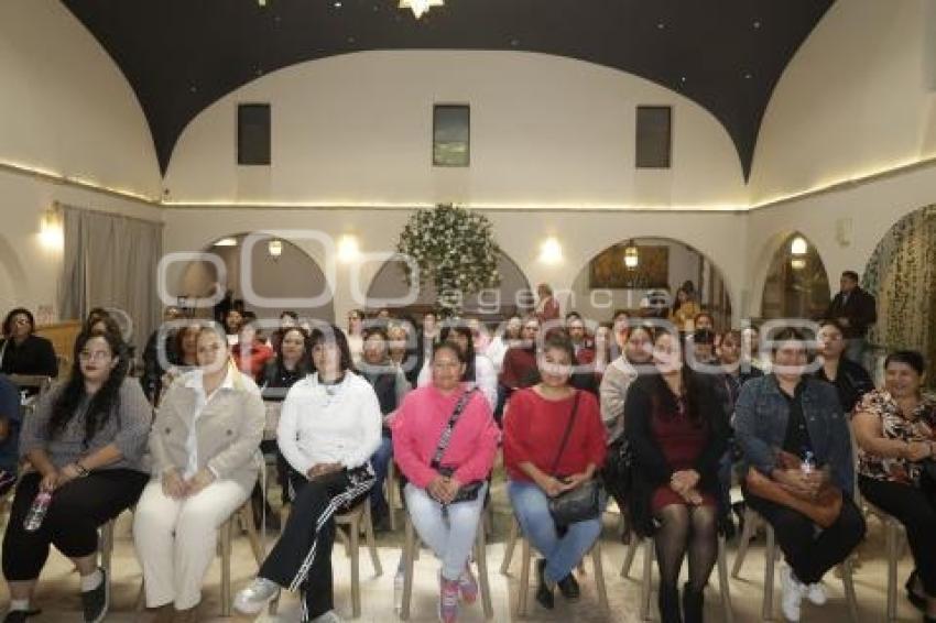 SAN PEDRO CHOLULA . MUJERES