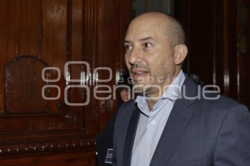 HÉCTOR GONZÁLEZ