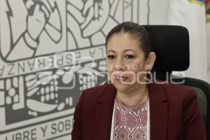 LAURA ARTEMISA GARCÍA