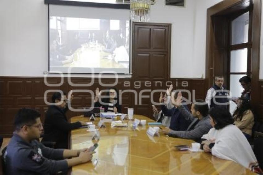 REGIDORES . COMISIONES UNIDAS