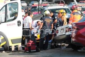 ACCIDENTE VEHICULAR . PERIFÉRICO ECOLÓGICO